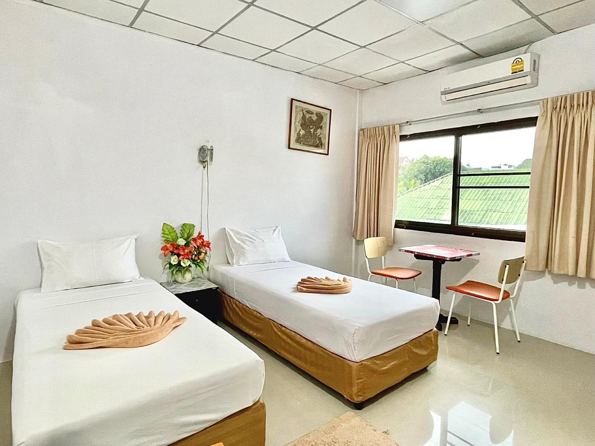 Jj Karon Beach Hotel Экстерьер фото